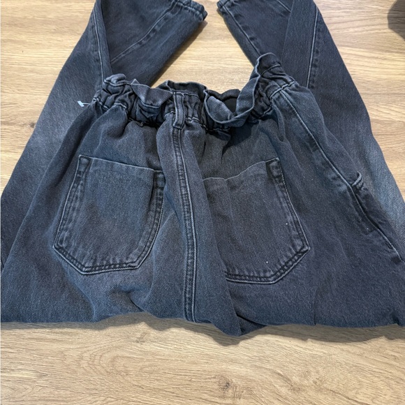 Zara - Black Denim Jeans - Picture 2 of 2